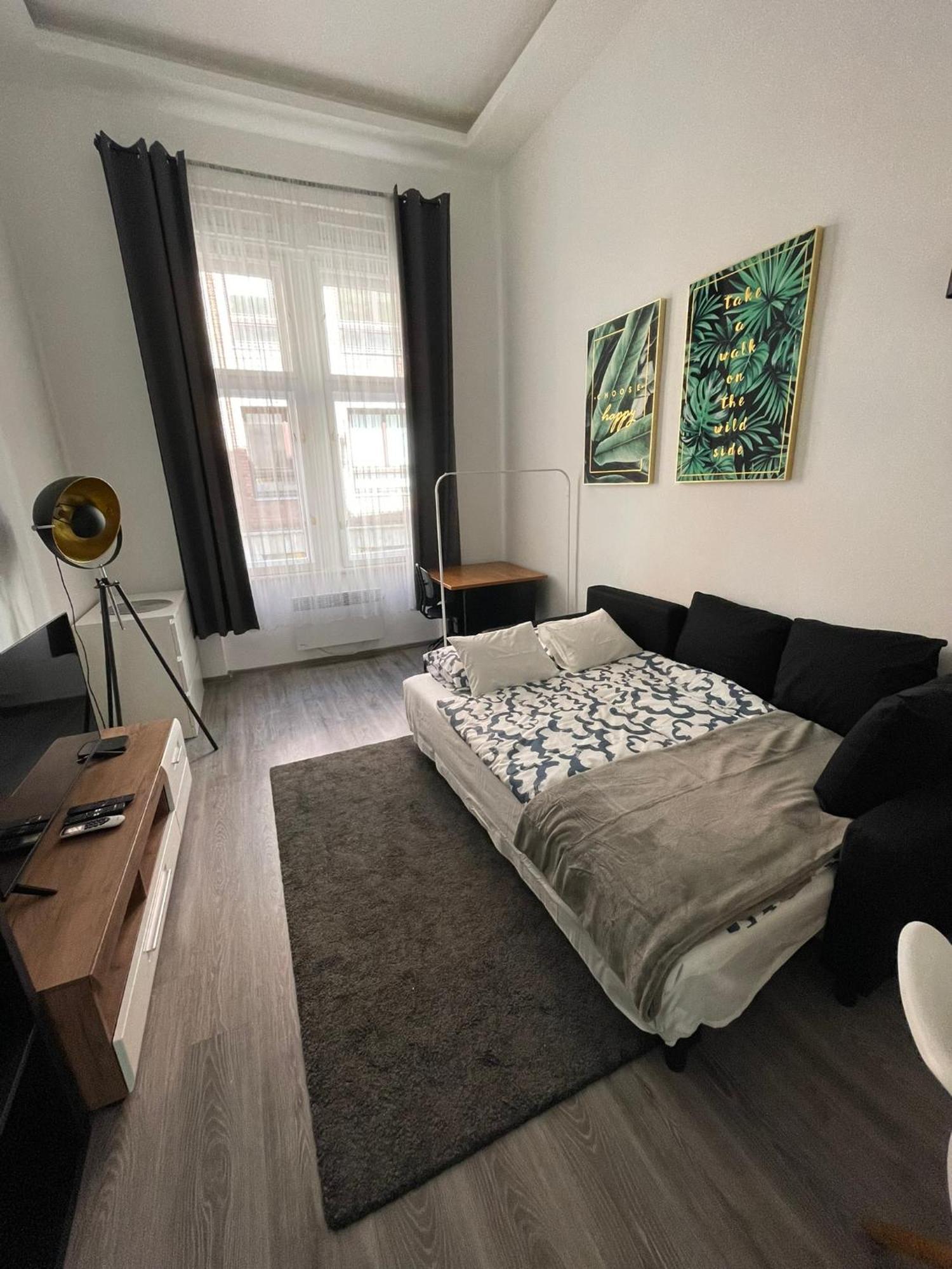 Soho Suites - Kazinczy Budapest Bagian luar foto