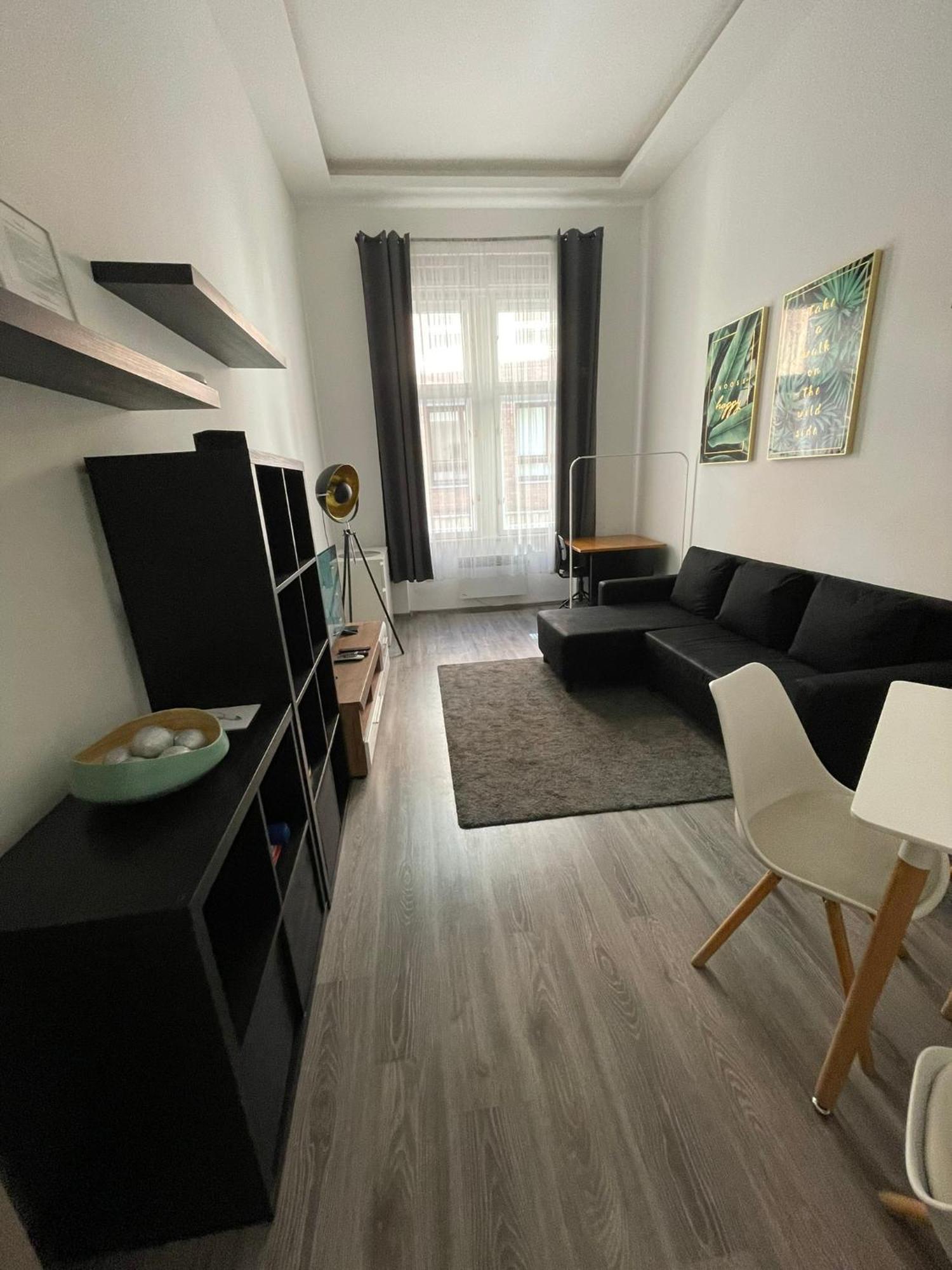 Soho Suites - Kazinczy Budapest Bagian luar foto